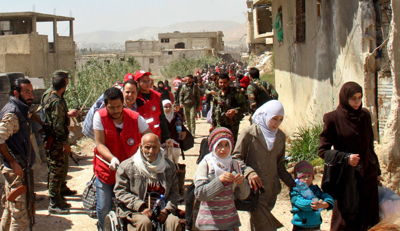 Χιλιάδες άνθρωποι φεύγουν από το τελευταίο προπύργιο του ISIS στην Συρία