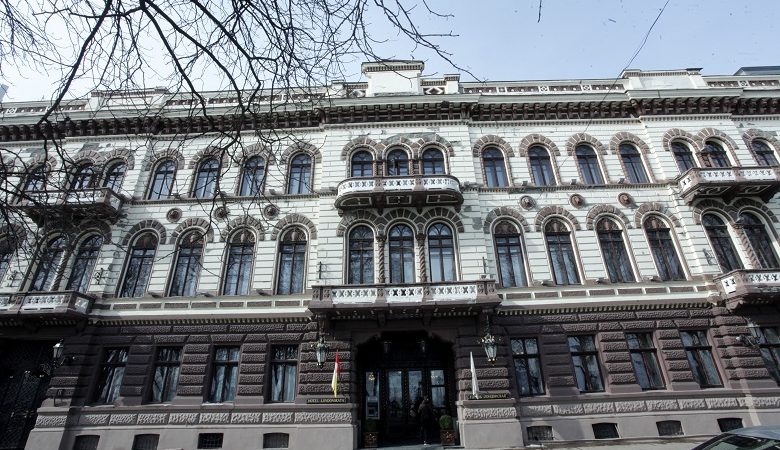 Αποκατάσταση της παροχής ηλεκτρικής ενέργειας μετά από ρωσικό βομβαρδισμό στην Οδησσό
