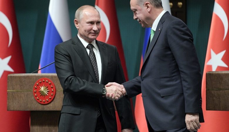 Στην Τουρκία ο Πούτιν για συνομιλίες με τον Ερντογάν