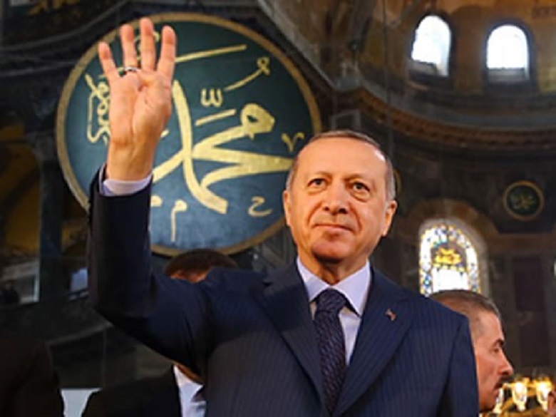 Προεκλογικό δώρο 5,9 δισ. του Ερντογάν στους συνταξιούχους