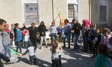 Κούρδοι πρόσφυγες γιόρτασαν το Νεβρόζ στα Τρίκαλα