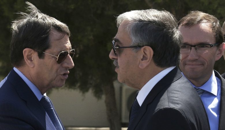 Συνάντηση Αναστασιάδη – Ακιντζί για τα επόμενα βήματα στο Κυπριακό