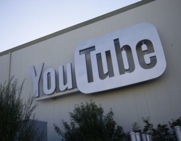 Έξαλλοι στη Μόσχα επειδή το Youtube μπλόκαρε τον λογαριασμό του Κοινοβουλίου