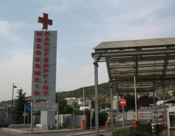 Τραυματίστηκε εργαζόμενος σε έργα οδοποιίας όταν αυτοκίνητο έπεσε πάνω σε φορτηγάκι στην Εγνατία Οδό