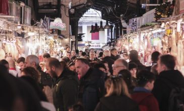 Πάσχα: Κορυφώνεται η κίνηση στην αγορά για τα τελευταία δώρα και τις προετοιμασίες του εορταστικού τραπεζιού