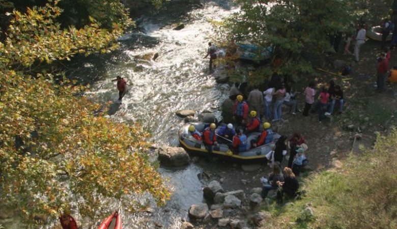 40χρονη έχασε τη ζωή της κάνοντας ράφτινγκ στον Λάδωνα