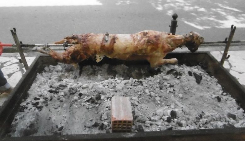 Πόσο κρέας κατανάλωσαν οι Έλληνες το Πάσχα της καραντίνας