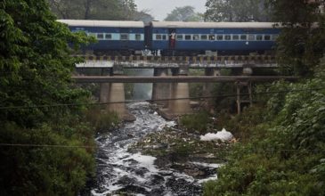 Τρένο σκότωσε 14 μετανάστες που είχαν κοιμηθεί στις ράγες