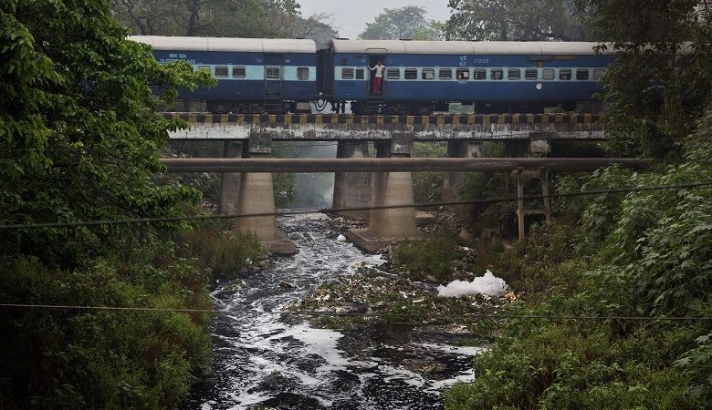 Τρένο σκότωσε 14 μετανάστες που είχαν κοιμηθεί στις ράγες
