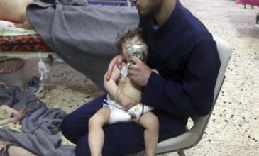 Τα χημικά και οι πύραυλοι που… κανείς δεν έριξε στη Συρία θέρισαν πάλι εκατοντάδες ζωές