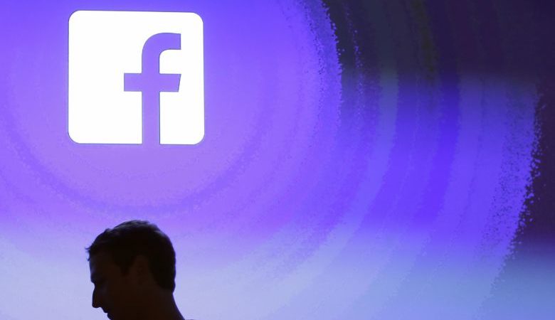 Κογκρέσο καλεί Ζάκερμπεργκ -Ο πρόεδρος του Facebook φορά κοστούμι και ζητά συγγνώμη