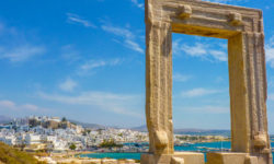Τουρίστας σήκωσε αρχαίο μάρμαρο στον αρχαιολογικό χώρο της Πορτάρας Νάξου – Προσωρινή περίφραξη του μνημείου