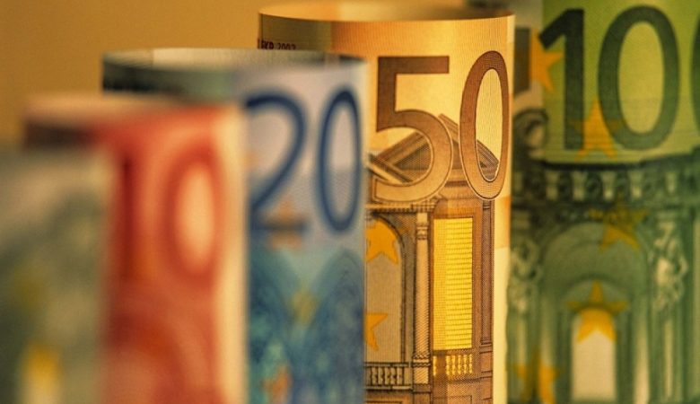 Στα 3,8 δισ. ευρώ το πρωτογενές πλεόνασμα στο εννεάμηνο