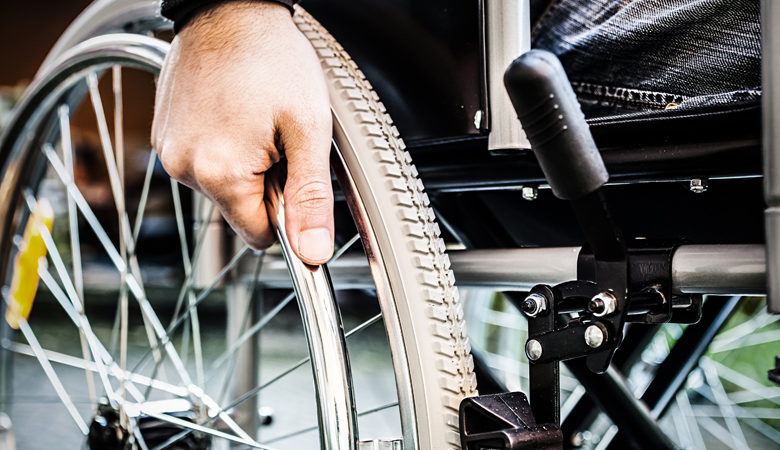 Αυτοκίνητο παρέσυρε ανάπηρο σε καροτσάκι στην Θεσσαλονίκη