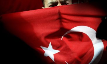 Η Τουρκία επικήρυξε τους 8 στρατιωτικούς που διέφυγαν στην Ελλάδα