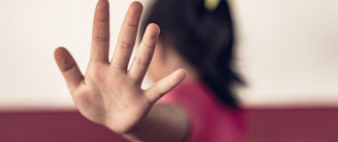 Σοκ στα Γρεβενά: Συνελήφθη πατέρας για τον βιασμό της ανήλικης κόρης του