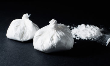 Νιγηριανός βαποράκι με 67 σακουλάκια κοκαΐνης στο στομάχι