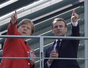 Η Μέρκελ ελπίζει σε λύσεις με την Γαλλία για τη μεταρρύθμιση της ευρωζώνης