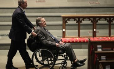 Στο νοσοκομείο ο Τζορτζ Μπους ένα 24ωρο μετά την κηδεία της Μπάρμπαρα