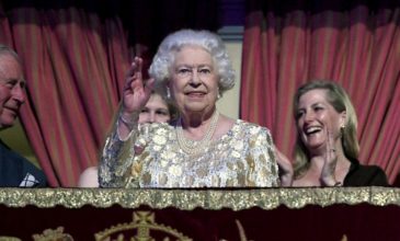 Η βασίλισσα Ελισάβετ εκφράζει τη λύπη της για την επίθεση στο Κράιστσερτς