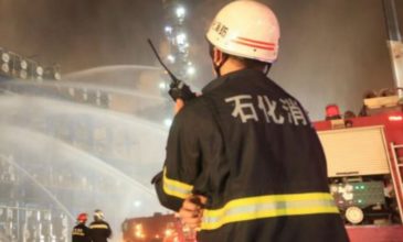 Πολύνεκρη τραγωδία από πυρκαγιά σε μπαρ στην Κίνα
