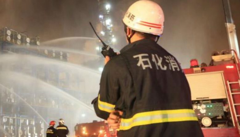 Πολύνεκρη τραγωδία από πυρκαγιά σε μπαρ στην Κίνα