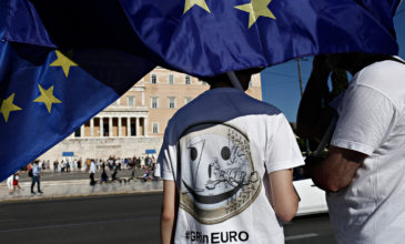 Bloomberg: Τα οκτώ ερωτήματα που θα κρίνουν το μέλλον της Ελλάδας