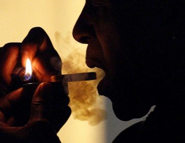 Αυξήθηκε η χρήση κάνναβης μεταξύ των γονέων καπνιστών