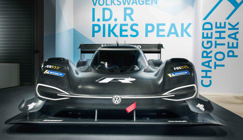Γκαζώνει το ηλεκτρικό Pikes Peak στις πίστες η VW