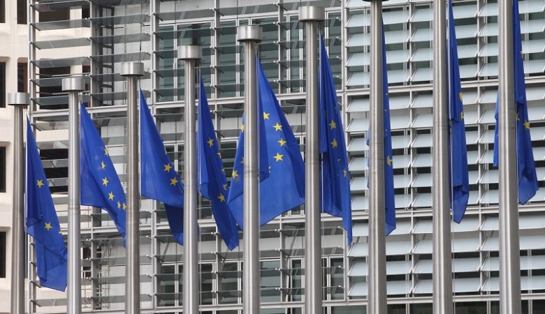 Η Κομισιόν καλεί τις χώρες της ΕΕ να εντείνουν την προετοιμασία για το Brexit