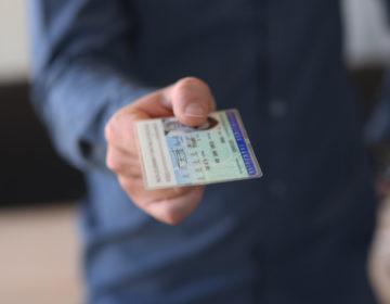 Μέσα στο Μάιο θα είναι έτοιμος ο προσωπικός αριθμός – Ο πολίτης θα μπορεί να εξυπηρετηθεί μόνο με αυτόν