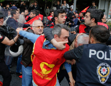 Αστυνομική καταστολή κουρδικής διαδήλωσης στην Κωνσταντινούπολη