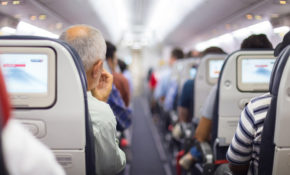 Πανικός σε πτήση Παρίσι – Αθήνα: Επιβάτης σε αμόκ έκανε τον πιλότο να προχωρήσει σε αναγκαστική προσγείωση