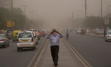 Δεκάδες νεκρoί από τεράστια αμμοθύελλα στην Ινδία