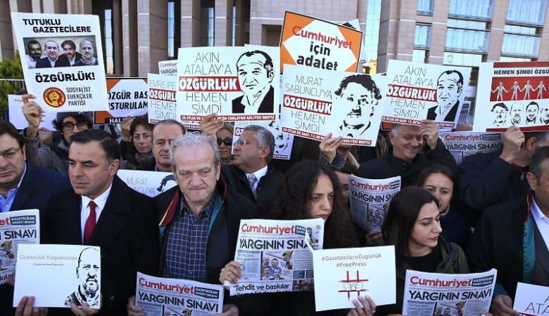 Διεθνής Αμνηστία: Μπουντρούμι η Τουρκία για τους δημοσιογράφους