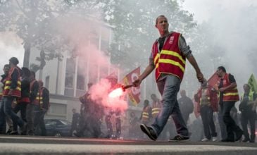 Οι απεργοί των γαλλικών σιδηροδρόμων μάζεψαν 1 εκατ. ευρώ από δωρεές