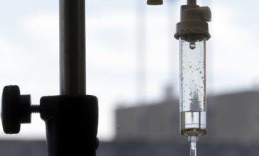 Λάρισα: Αποσωληνώθηκε η 27χρονη γιατρός με τον κοροναϊό
