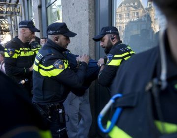 Τρόμος στο κέντρο της Χάγης: Άνδρας μαχαίρωσε τρεις ανθρώπους