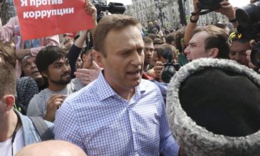 Σύμμαχος του Ναβάλνι καλεί σε νέες διαδηλώσεις την Κυριακή