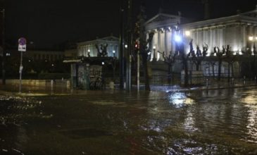 Δεκάδες κλήσεις για απάντληση υδάτων σε κατοικίες στην Αττική