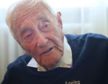 Επιστήμονας 104 ετών ταξίδεψε 140.000 χλμ. για να πεθάνει