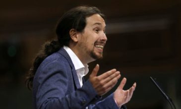 Το ηγετικό ζεύγος των Podemos κερδίζει την εσωκομματική ψηφοφορία