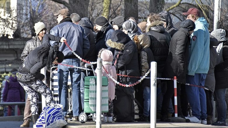 Δανία και Αυστρία ζητούν να παγώσει η μετεγκατάσταση προσφύγων στην ΕΕ