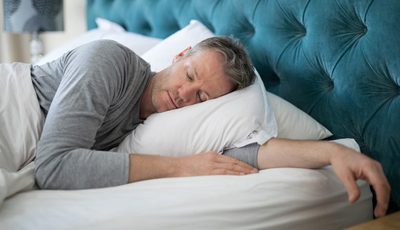 Ο ύπνος του σαββατοκύριακου σώζει από πρόωρο θάνατο