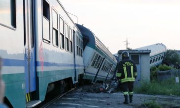 Εκτροχιασμός τρένου έξω από τη Βαρκελώνη