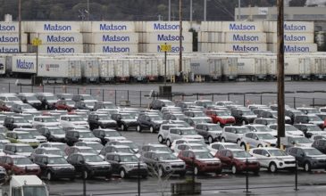 Δασμούς 25% στις εισαγωγές αυτοκινήτων σχεδιάζει ο Τραμπ