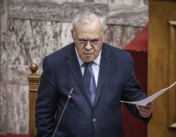 Δραγασάκης: Πρόγραμμα επαναλειτουργίας επιχειρήσεων ελευθέρων επαγγελματιών