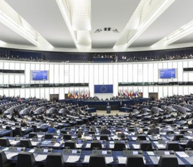 Tο Ευρωπαϊκό Κοινοβούλιο ζητεί έκτακτα μέτρα για τις εκλογές του 2024