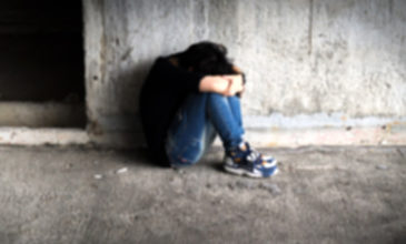 Σοκ στη Χαλκιδική: 78χρονος βίαζε τη 16χρονη βαφτισιμιά του – Της έδινε ναρκωτικά και αλκοόλ