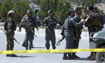 Επίθεση αυτοκτονίας στην Καμπούλ σε επέτειο θανάτου πολέμαρχου